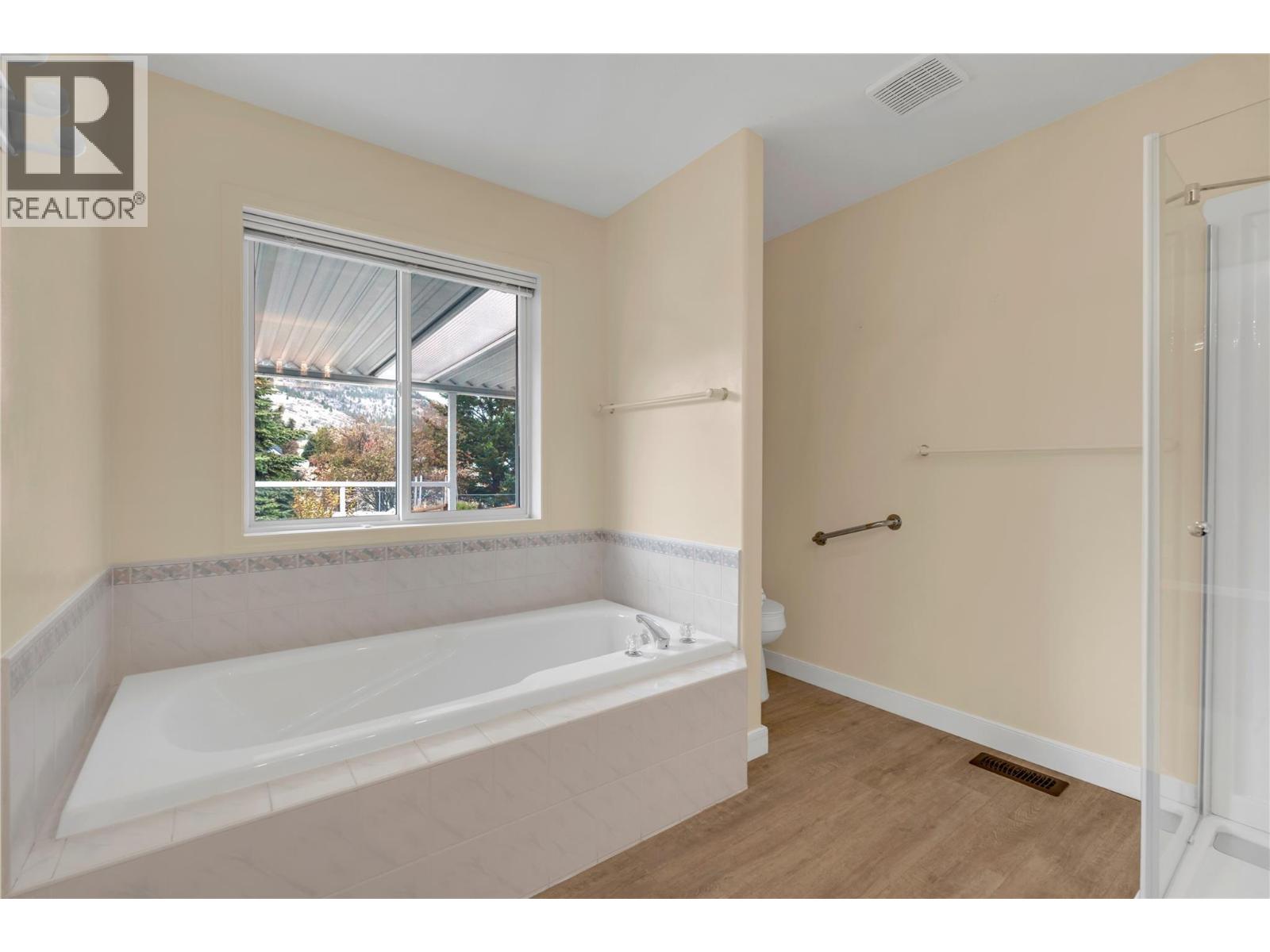 448 Ridge Place, Penticton, British Columbia  V2A 8N7 - Photo 28 - 10403606
