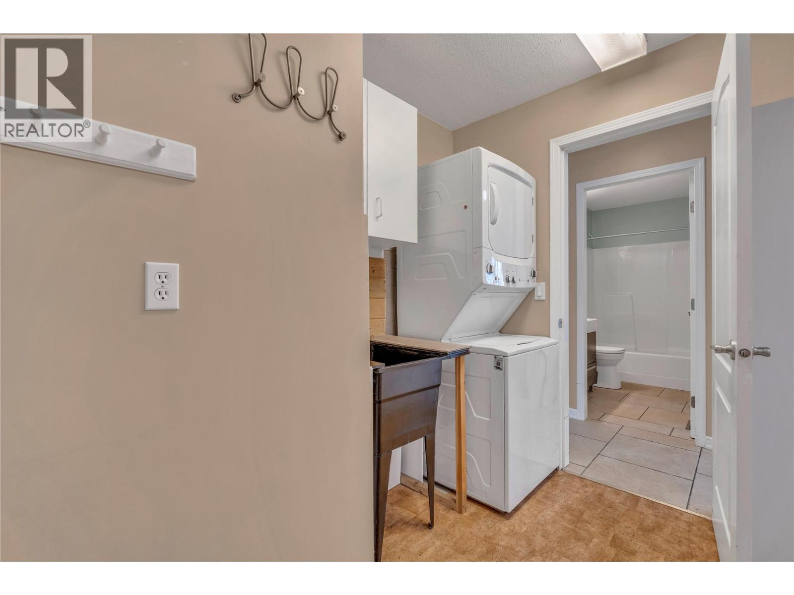 448 Ridge Place, Penticton, British Columbia  V2A 8N7 - Photo 30 - 10403606