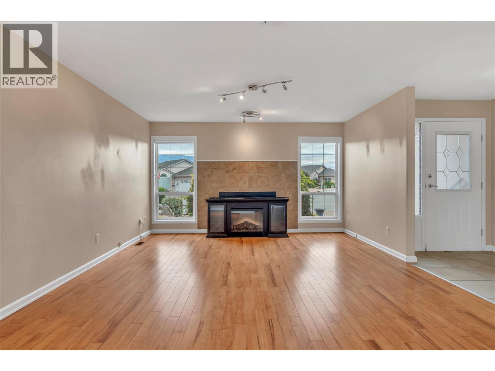 448 Ridge Place, Penticton, British Columbia  V2A 8N7 - Photo 6 - 10403606