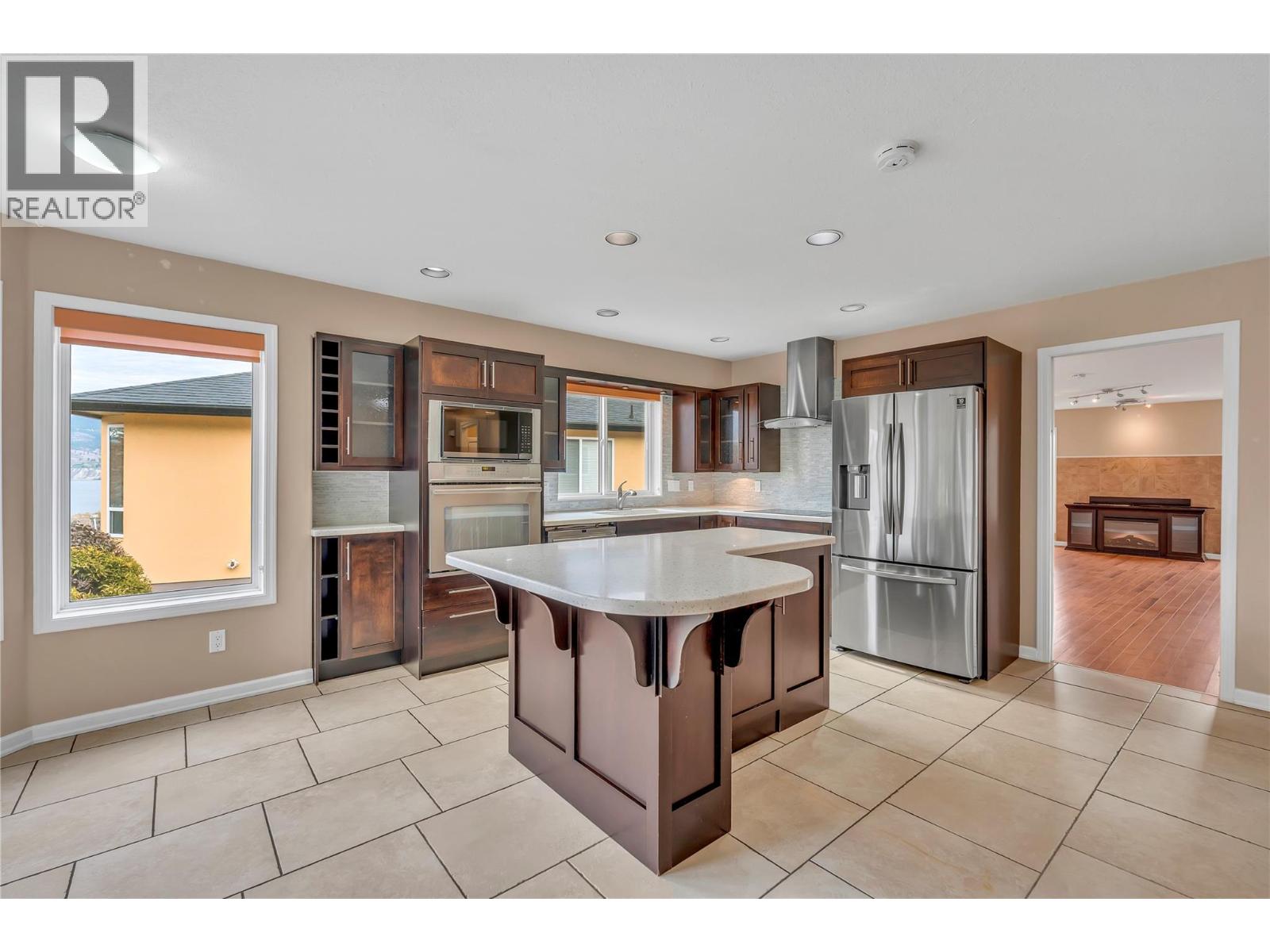 448 Ridge Place, Penticton, British Columbia  V2A 8N7 - Photo 8 - 10403606