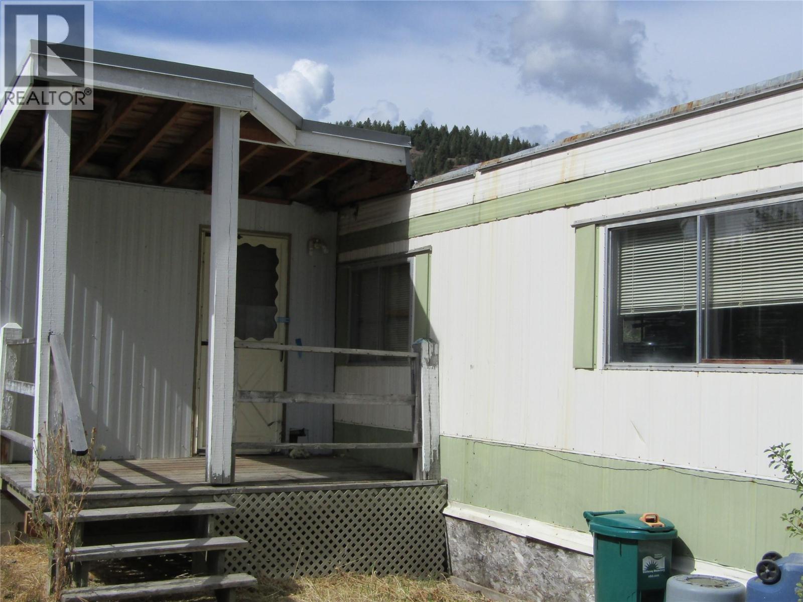 555 Kimberley N Avenue, Greenwood, British Columbia  V0J 1J0 - Photo 2 - 10400106