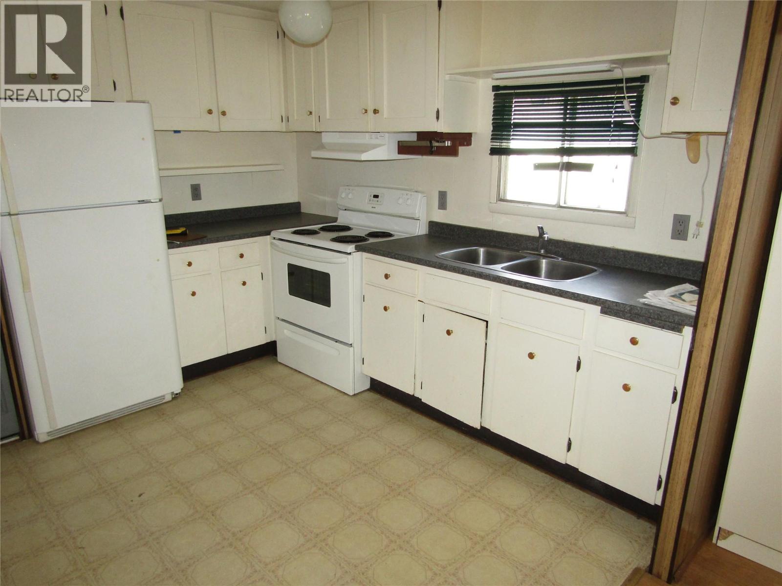 555 Kimberley N Avenue, Greenwood, British Columbia  V0J 1J0 - Photo 7 - 10400106