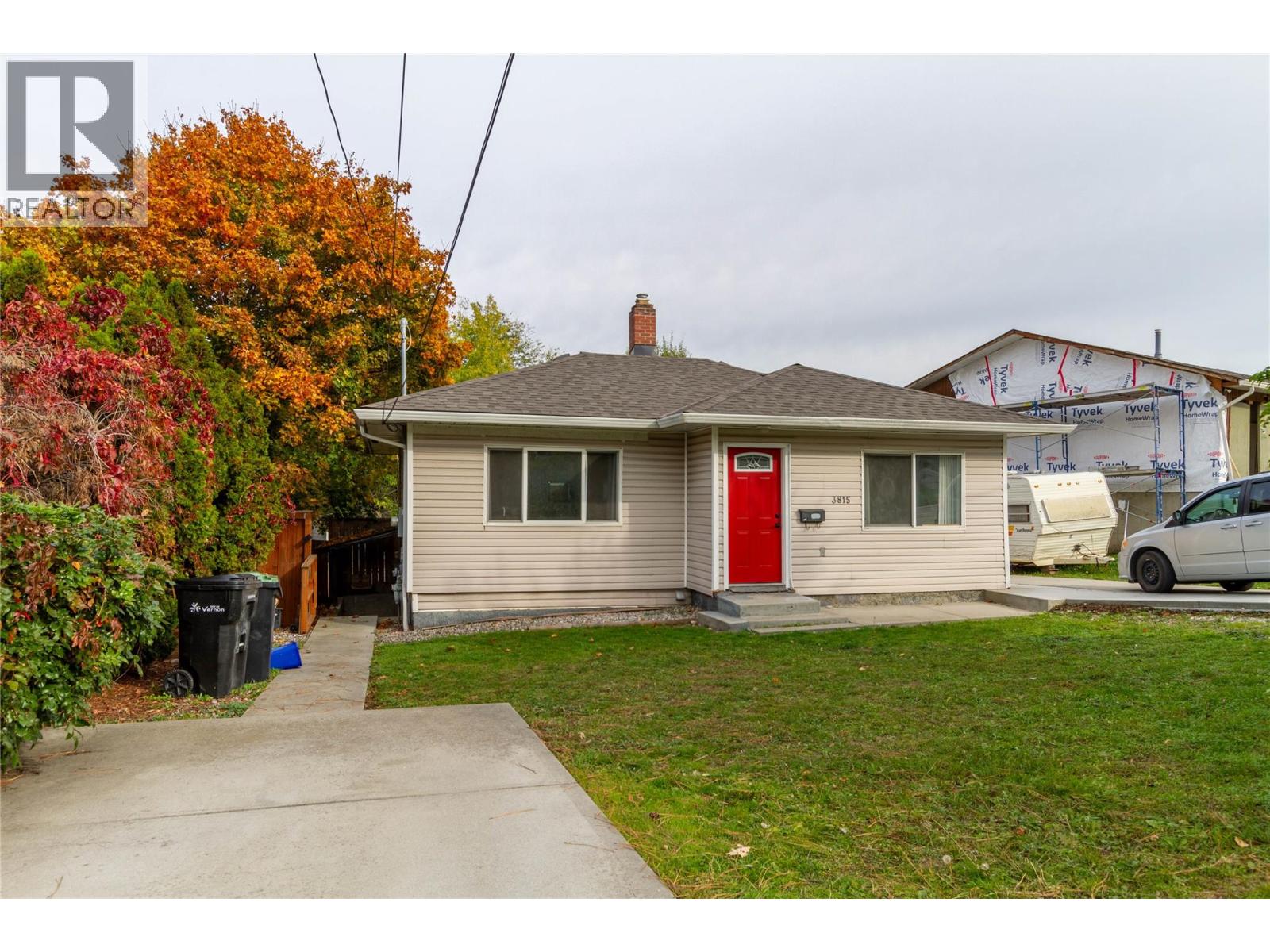3815 Okanagan Avenue, Vernon, British Columbia  V1T 1K7 - Photo 1 - 10403724