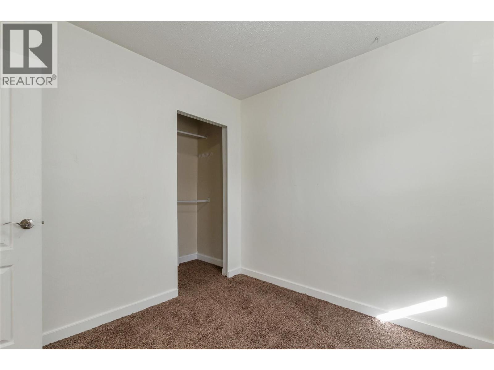 3815 Okanagan Avenue, Vernon, British Columbia  V1T 1K7 - Photo 14 - 10403724
