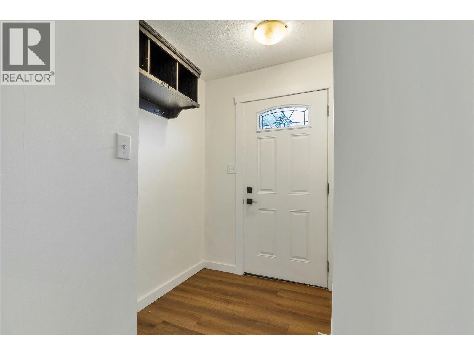 3815 Okanagan Avenue, Vernon, British Columbia  V1T 1K7 - Photo 2 - 10403724