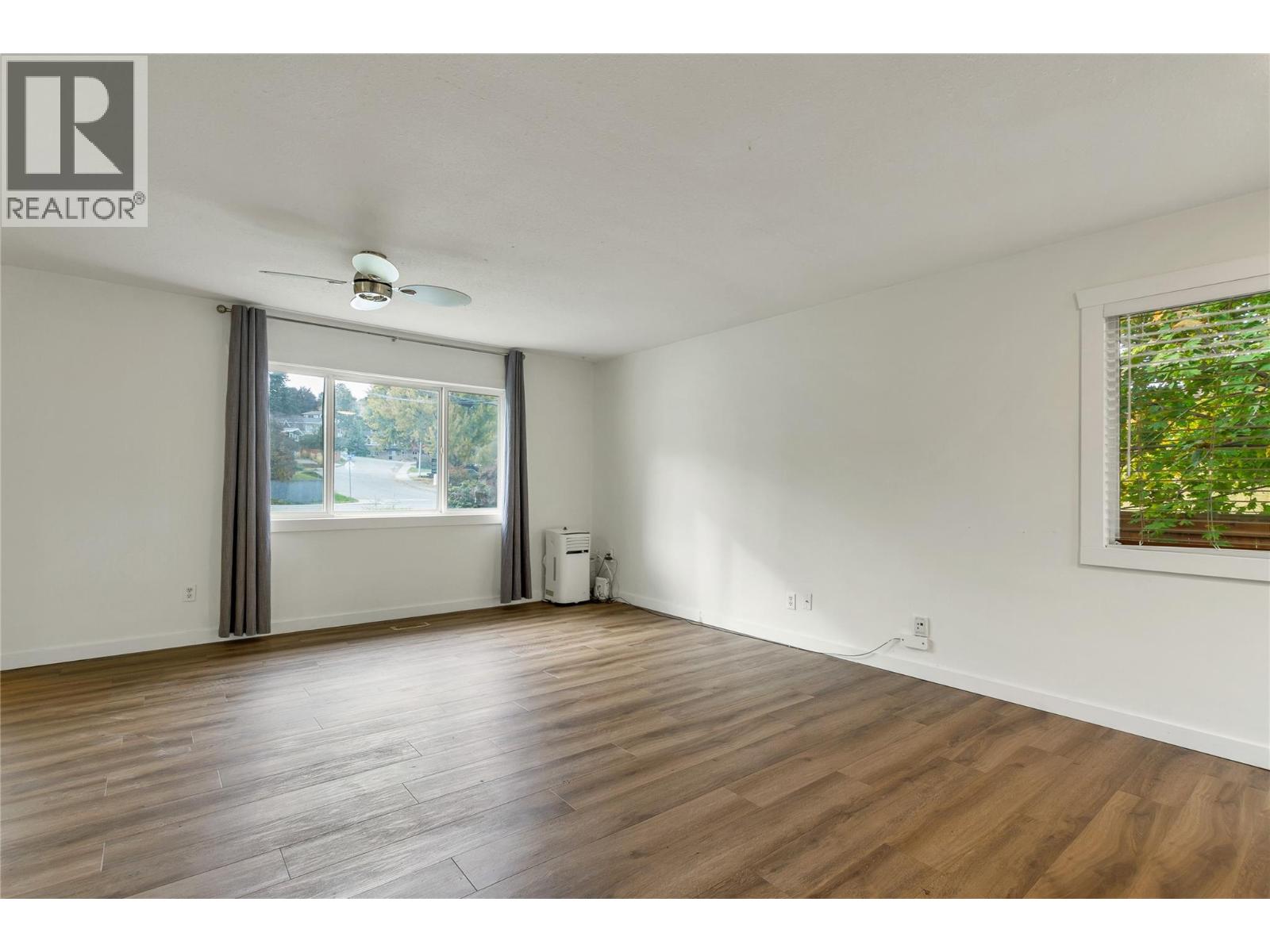 3815 Okanagan Avenue, Vernon, British Columbia  V1T 1K7 - Photo 4 - 10403724