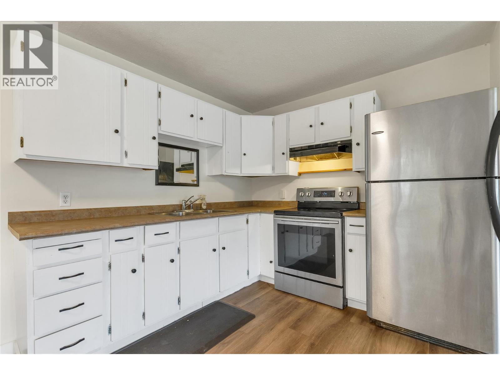 3815 Okanagan Avenue, Vernon, British Columbia  V1T 1K7 - Photo 7 - 10403724