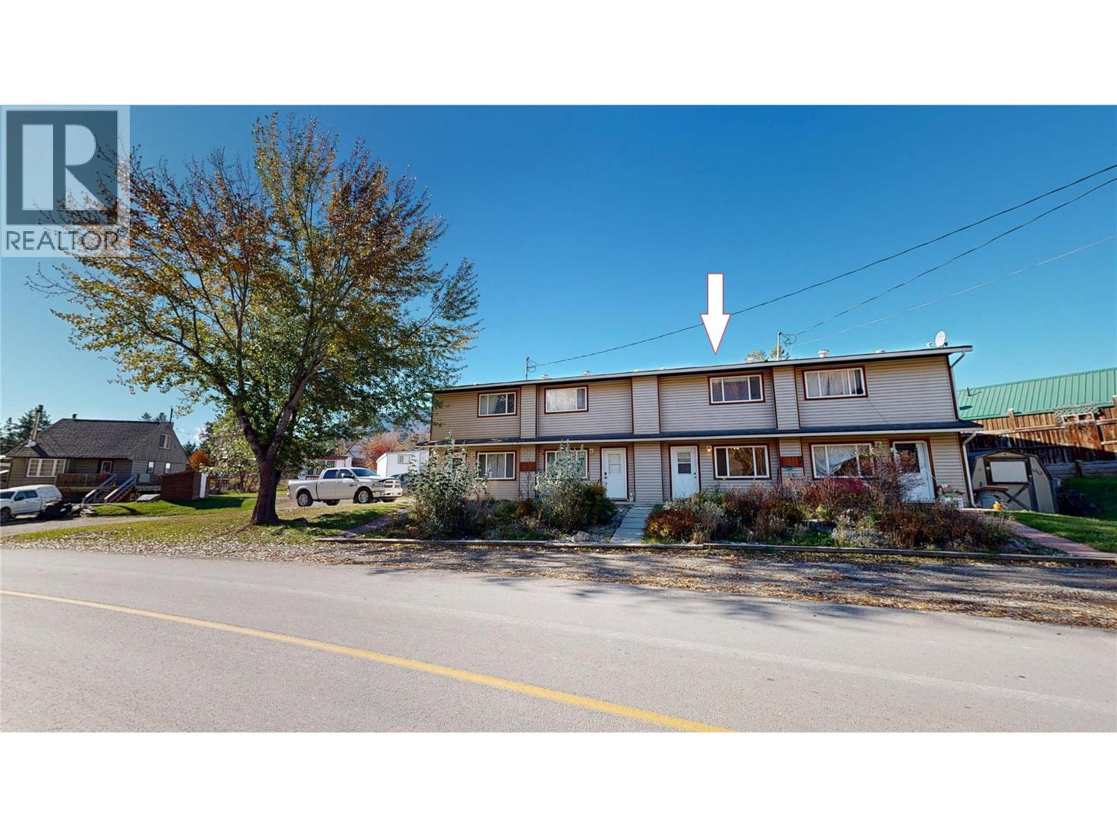 5775 Columbia Road, Edgewater, British Columbia  V0A 1E0 - Photo 1 - 10403693