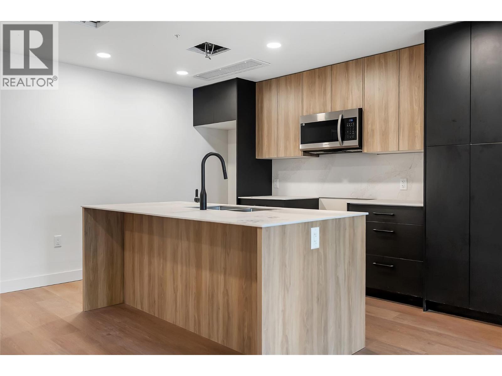 647 Clement Avenue Unit# 512, Kelowna, British Columbia  V1Y 7C7 - Photo 2 - 10403507