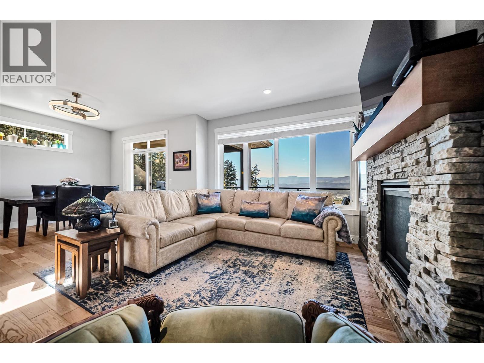 2345 Spring Lane, Kelowna, British Columbia  V1P 1T8 - Photo 13 - 10403492