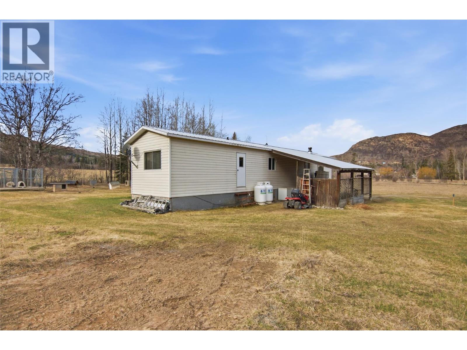 4048 Dixon Mountain Road, Barriere, British Columbia  V0E 1E0 - Photo 5 - 10403790