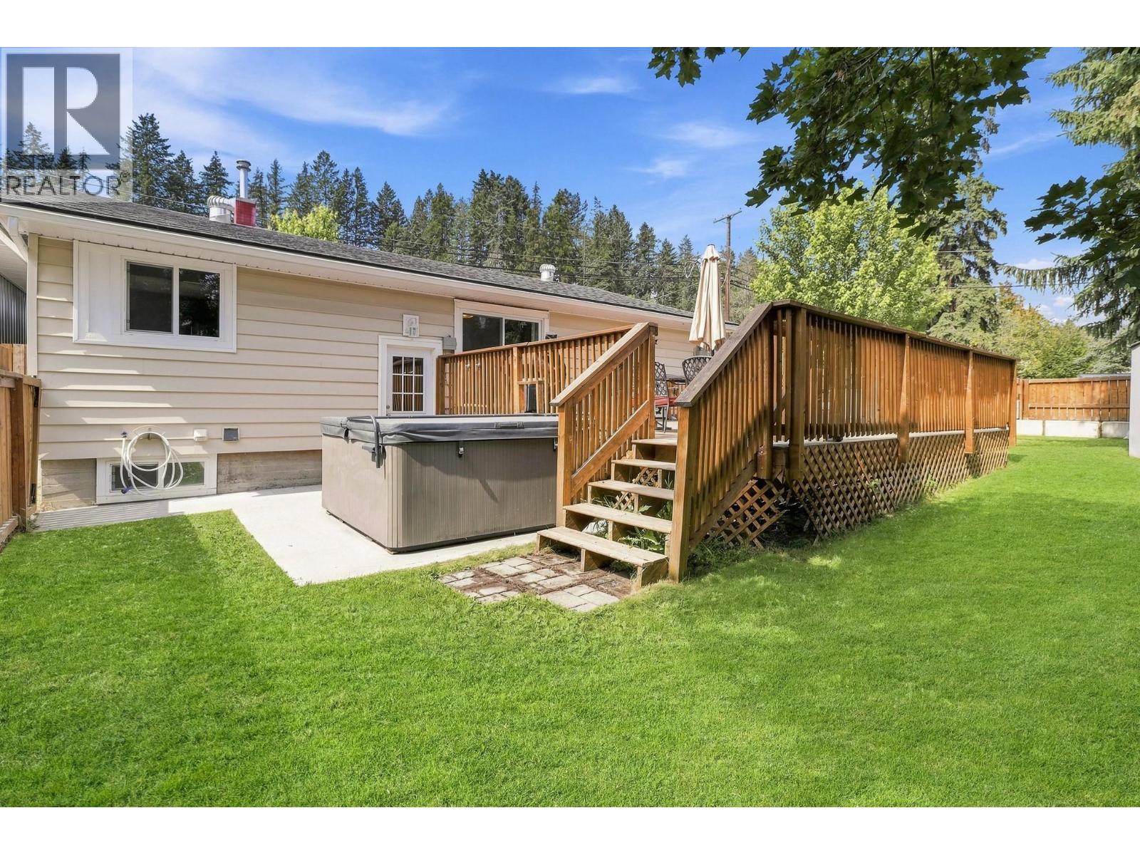 326 Stiles Street, Kimberley, British Columbia  V1A 1G5 - Photo 2 - 10403757