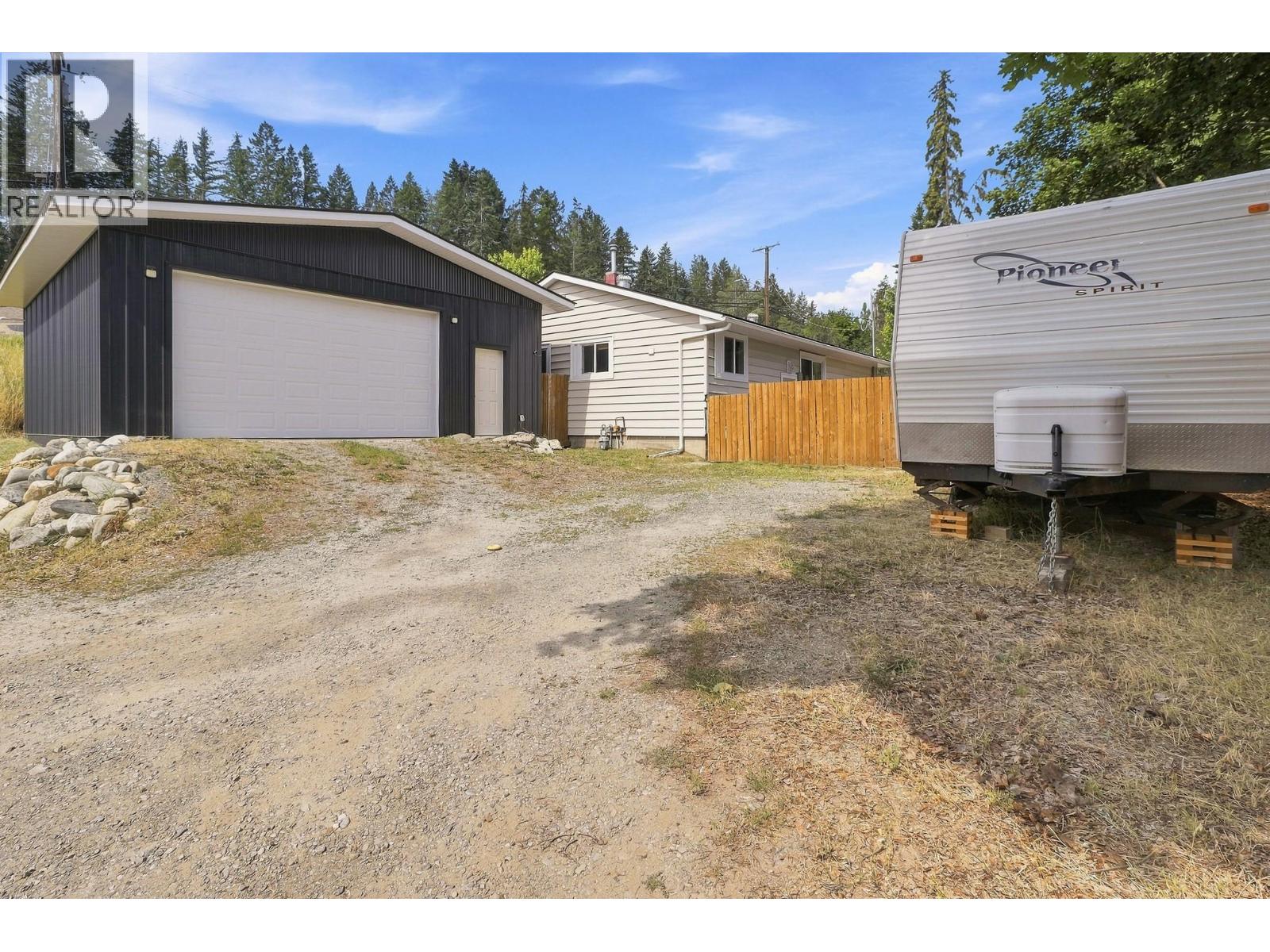 326 Stiles Street, Kimberley, British Columbia  V1A 1G5 - Photo 4 - 10403757