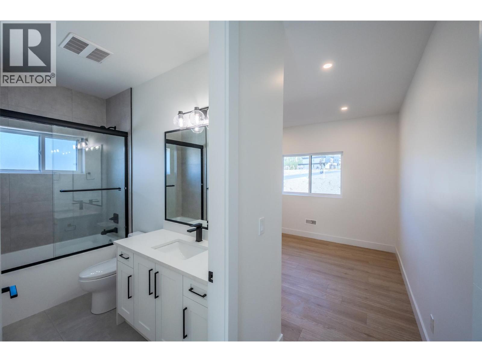 1125 Antler Drive, Penticton, British Columbia  V2A 9G6 - Photo 34 - 10403762