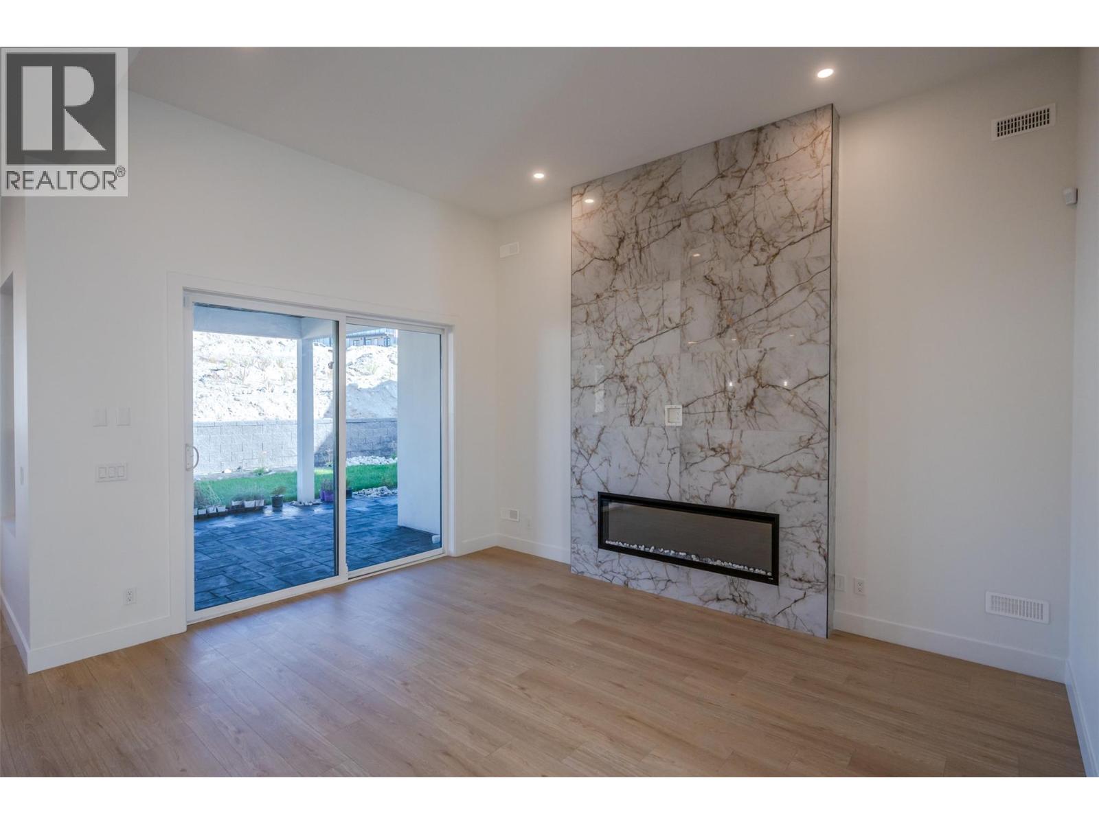 1125 Antler Drive, Penticton, British Columbia  V2A 9G6 - Photo 4 - 10403762