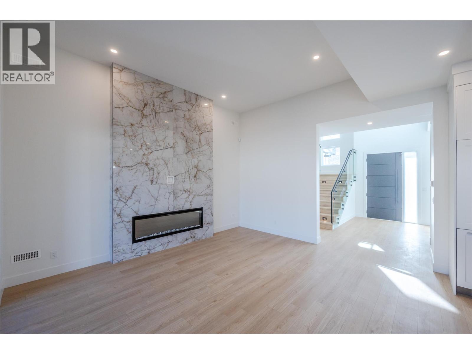 1125 Antler Drive, Penticton, British Columbia  V2A 9G6 - Photo 6 - 10403762