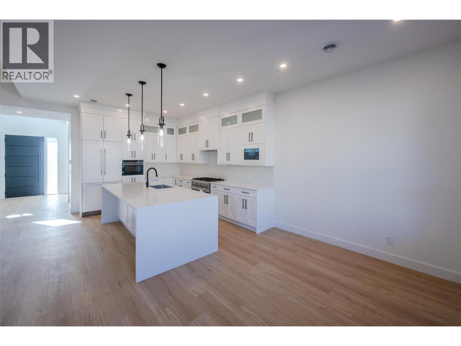 1125 Antler Drive, Penticton, British Columbia  V2A 9G6 - Photo 7 - 10403762