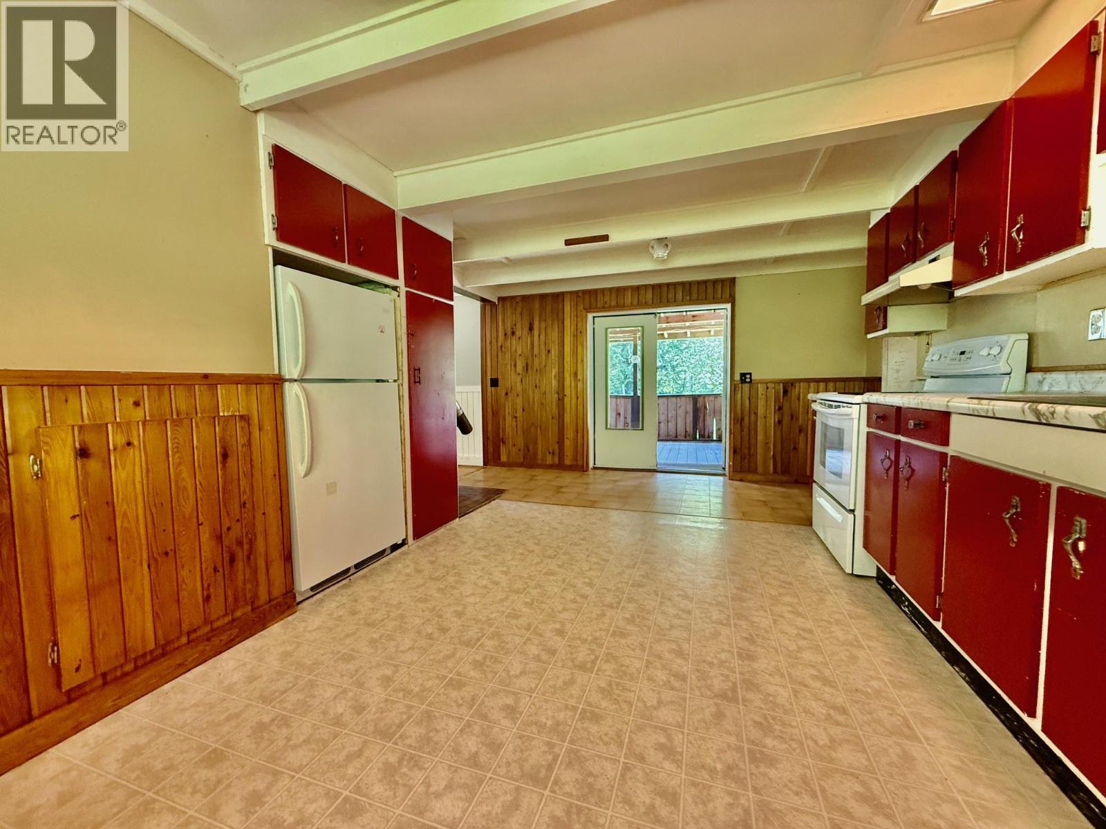 4019 Saunders Road, Passmore, British Columbia  V0G 2J0 - Photo 13 - 10403794