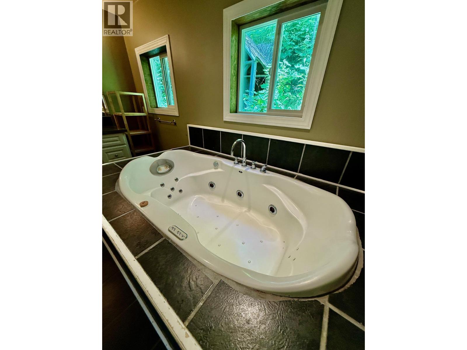 4019 Saunders Road, Passmore, British Columbia  V0G 2J0 - Photo 19 - 10403794