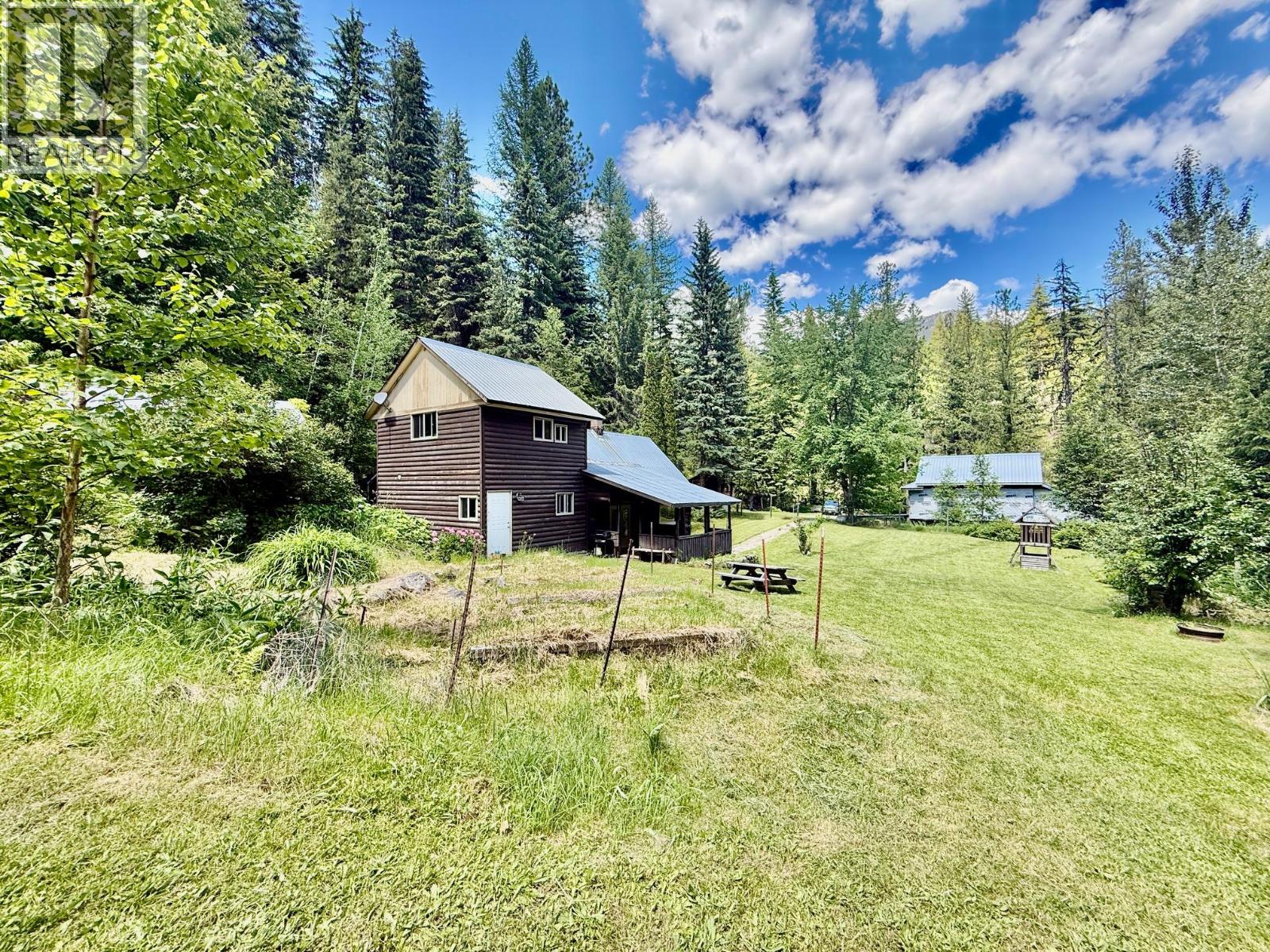 4019 Saunders Road, Passmore, British Columbia  V0G 2J0 - Photo 5 - 10403794