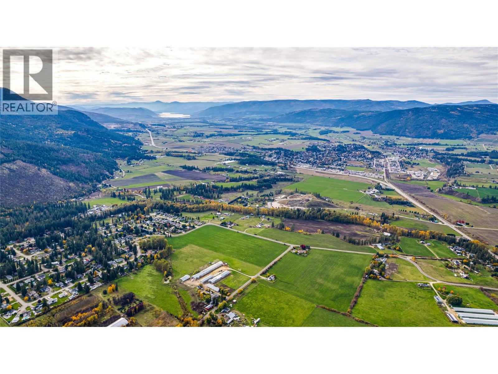 1575 Mcleod Road, Armstrong, British Columbia  V0E 1B8 - Photo 10 - 10403608