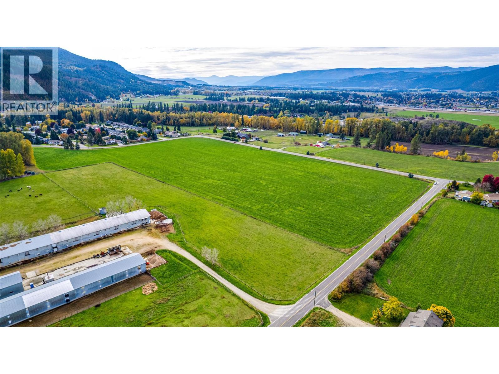 1575 Mcleod Road, Armstrong, British Columbia  V0E 1B8 - Photo 12 - 10403608