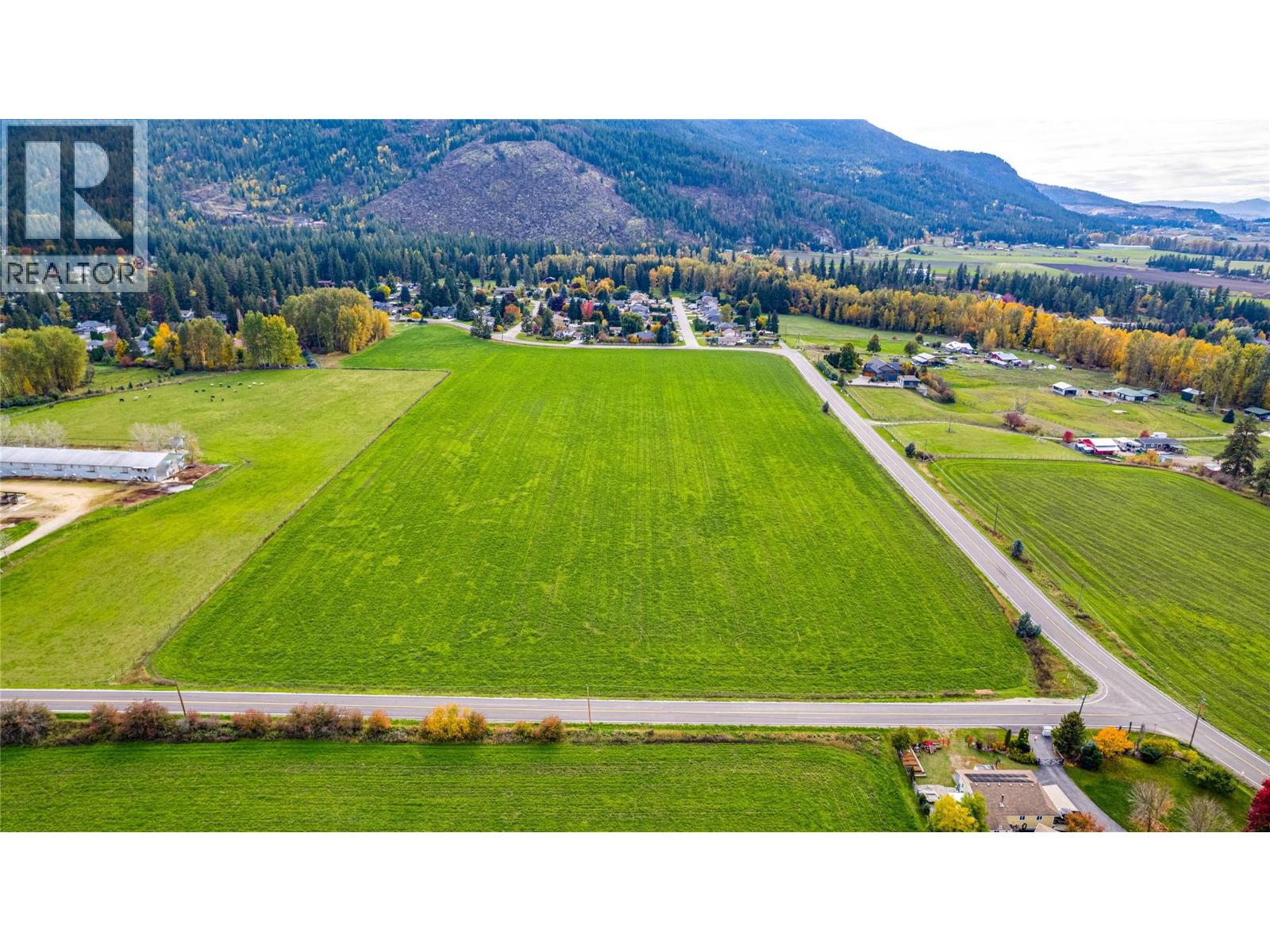 1575 Mcleod Road, Armstrong, British Columbia  V0E 1B8 - Photo 16 - 10403608