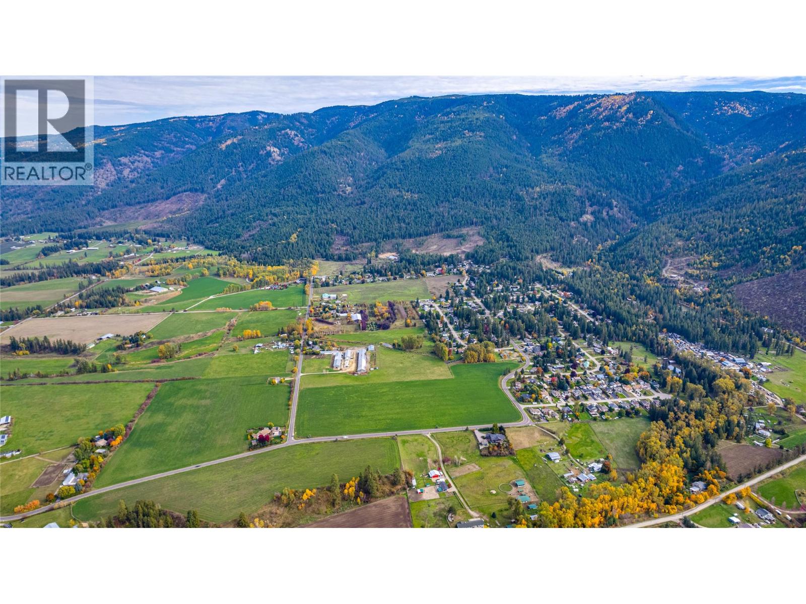 1575 Mcleod Road, Armstrong, British Columbia  V0E 1B8 - Photo 6 - 10403608