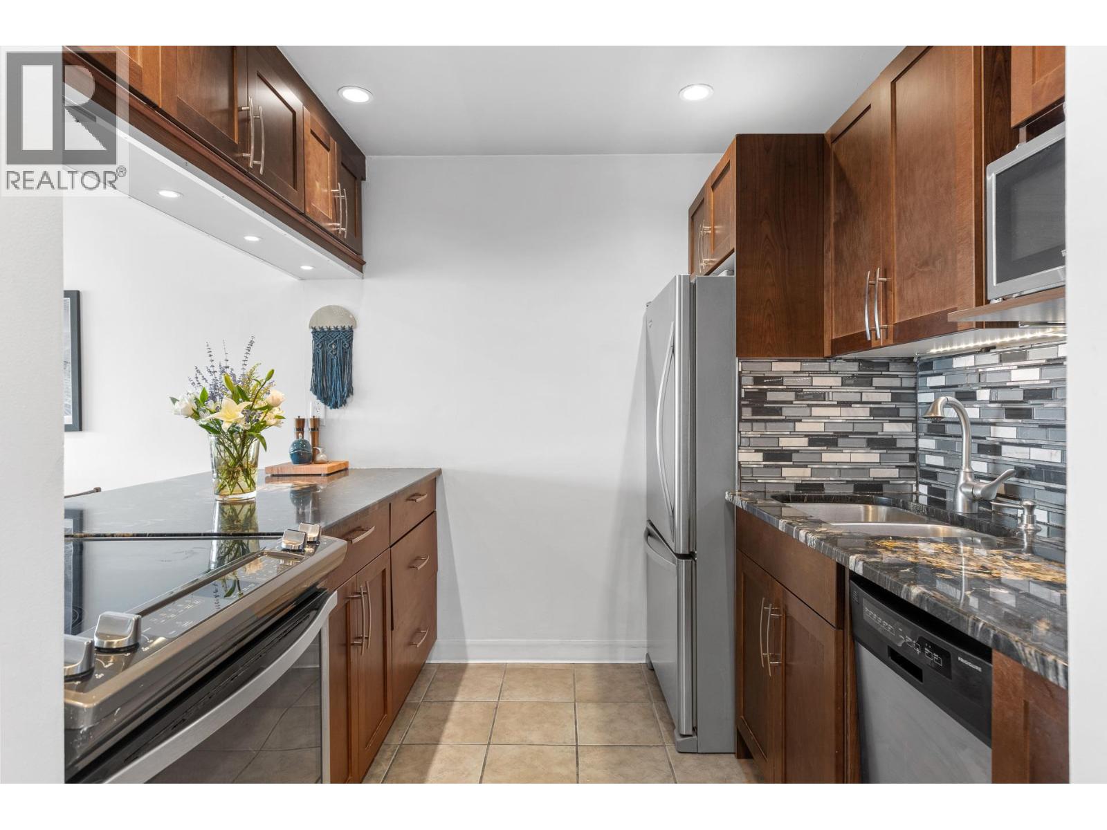 737 Leon Avenue Unit# 1205, Kelowna, British Columbia  V1Y 8L6 - Photo 9 - 10403813