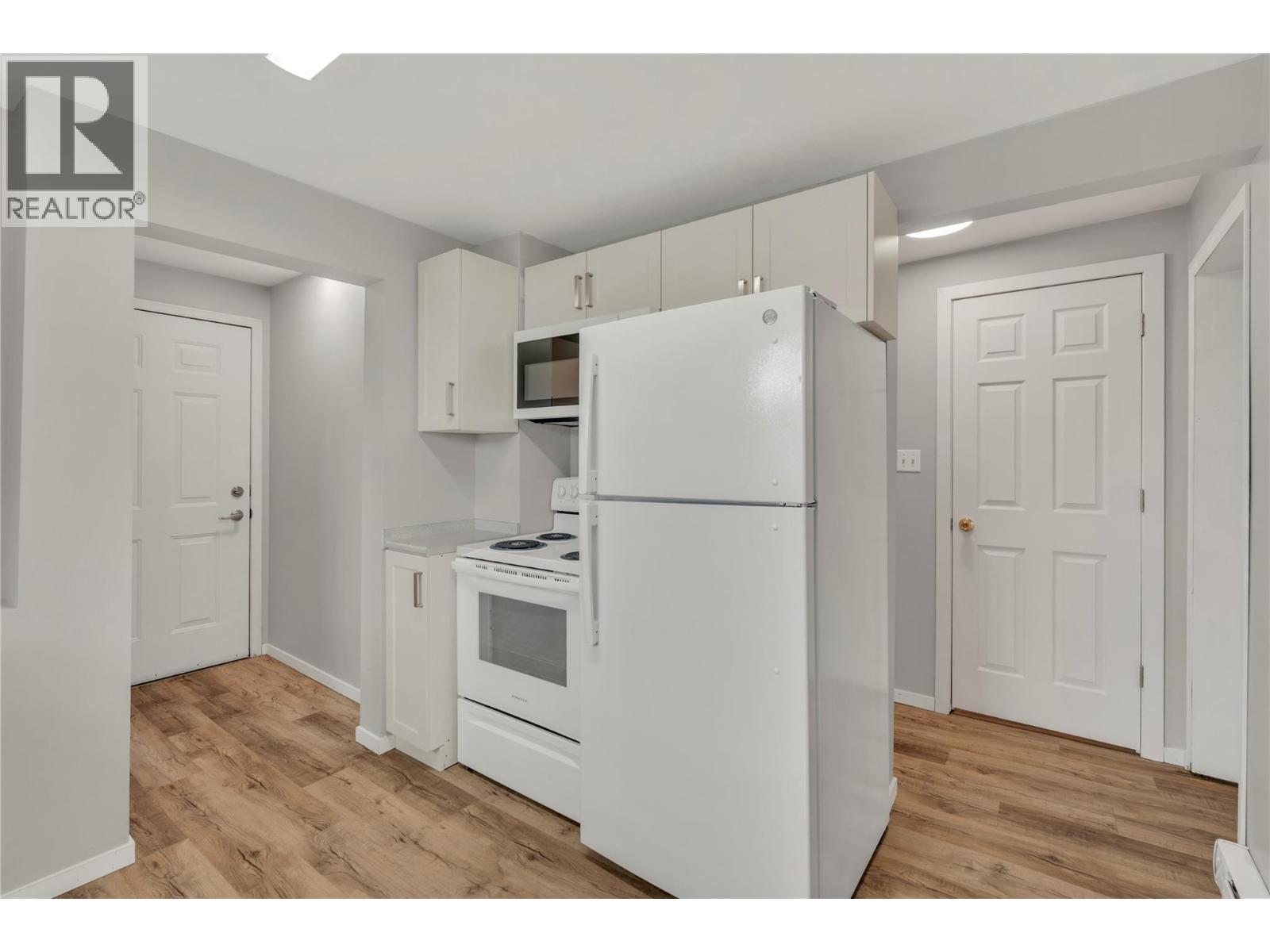 468 Wade Avenue W, Penticton, British Columbia  V2A 1V4 - Photo 9 - 10403811