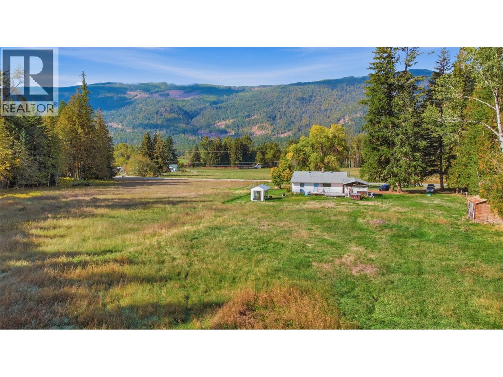 2613 Lumby Mabel Lake Road, Lumby, British Columbia  V0E 2G6 - Photo 10 - 10403803