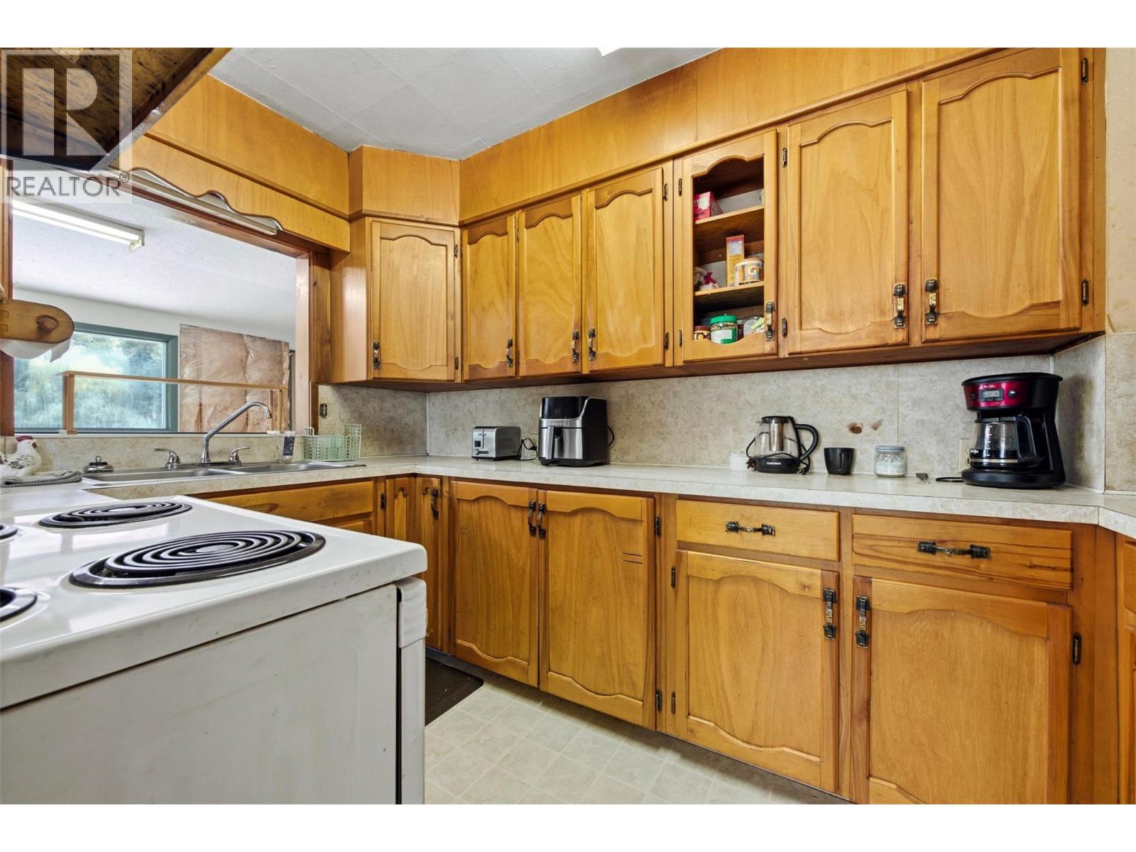 2613 Lumby Mabel Lake Road, Lumby, British Columbia  V0E 2G6 - Photo 24 - 10403803