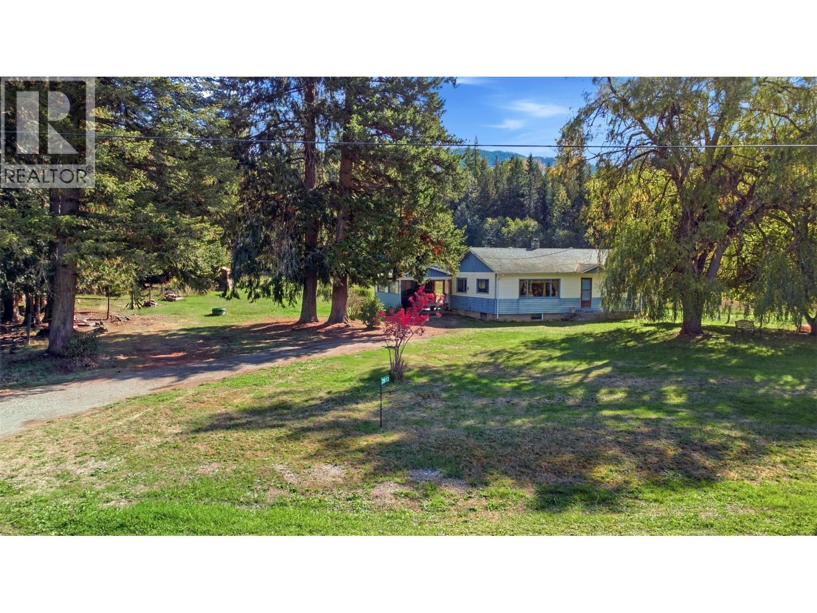 2613 Lumby Mabel Lake Road, Lumby, British Columbia  V0E 2G6 - Photo 6 - 10403803