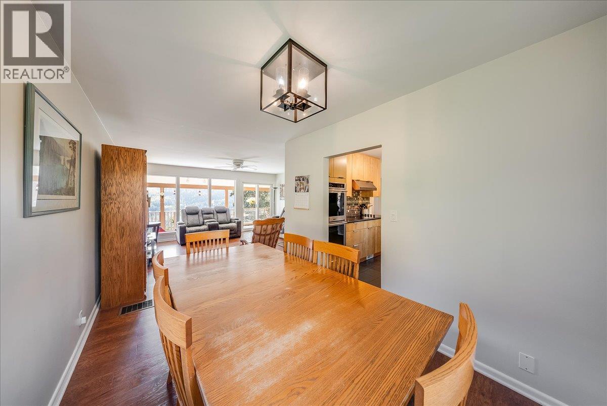 2603 Maple Crescent, Rossland, British Columbia  V0G 1Y0 - Photo 16 - 10403800
