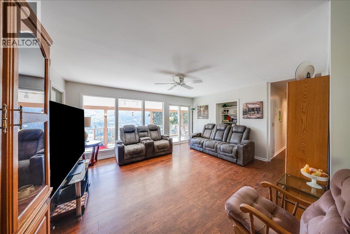 2603 Maple Crescent, Rossland, British Columbia  V0G 1Y0 - Photo 18 - 10403800