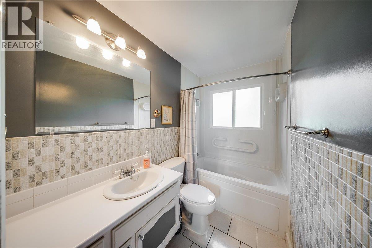 2603 Maple Crescent, Rossland, British Columbia  V0G 1Y0 - Photo 22 - 10403800