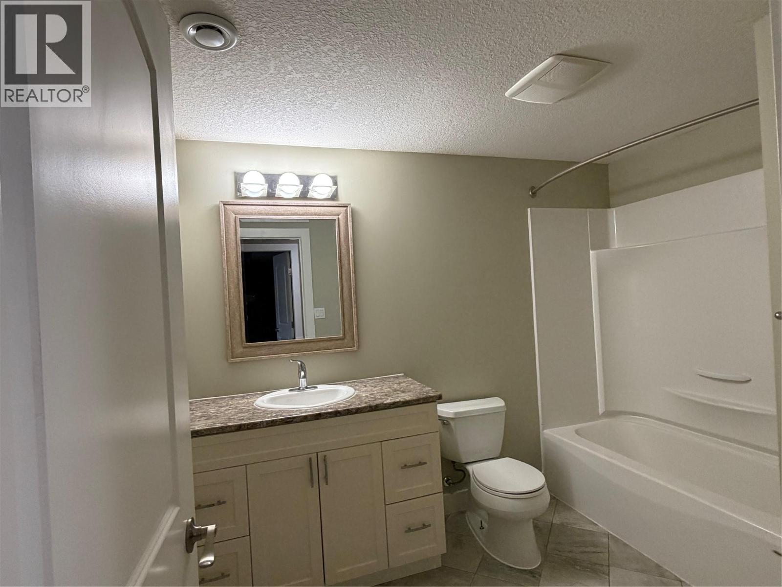 1335 105 Avenue, Dawson Creek, British Columbia  V1G 2L9 - Photo 25 - 10403843