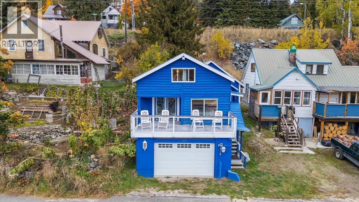 1653 Harasin Alley, Rossland, British Columbia  V0G 1Y0 - Photo 1 - 10403827