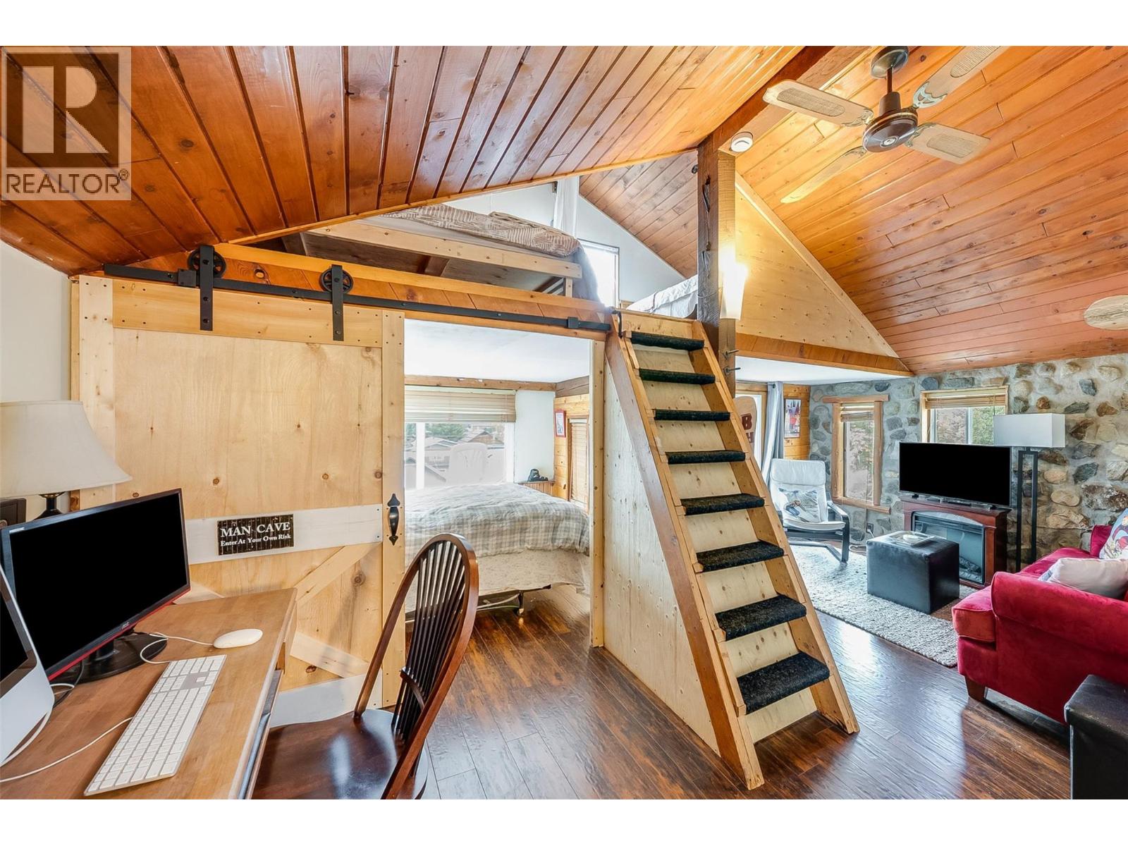 1653 Harasin Alley, Rossland, British Columbia  V0G 1Y0 - Photo 15 - 10403827