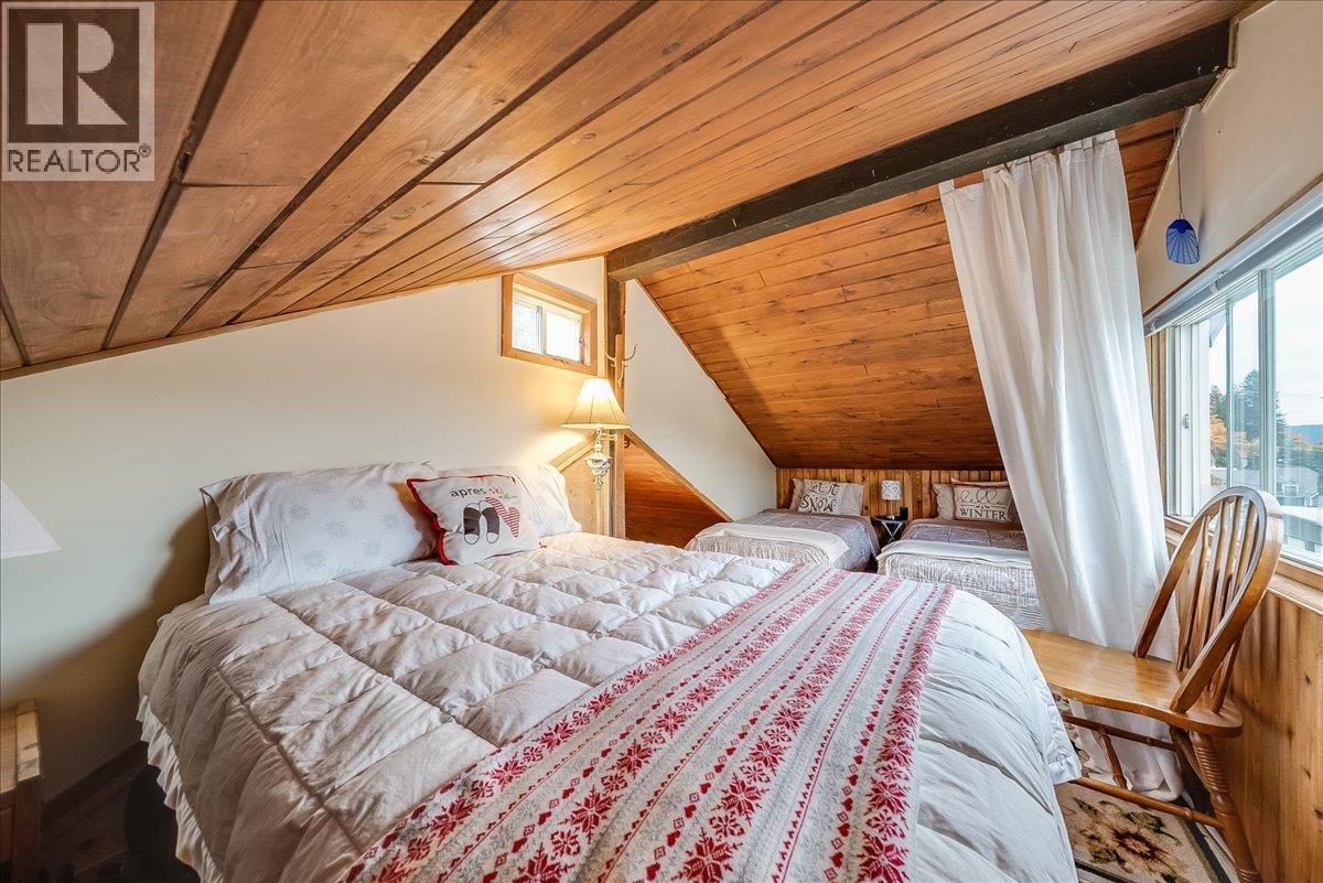 1653 Harasin Alley, Rossland, British Columbia  V0G 1Y0 - Photo 29 - 10403827