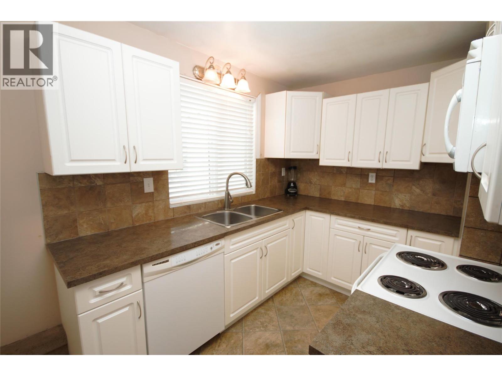 4923 Ryegrass Road, Oliver, British Columbia  V0H 1T1 - Photo 7 - 10403768