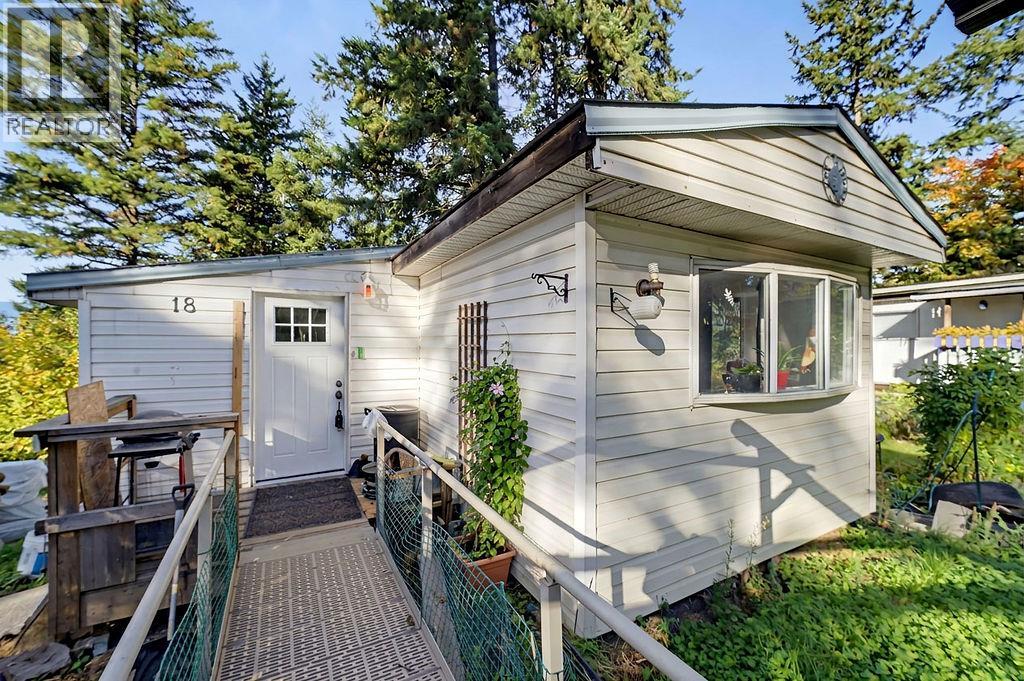 4137 Spallumcheen Drive Unit# 18, Armstrong, British Columbia  V0E 1B6 - Photo 3 - 10403719