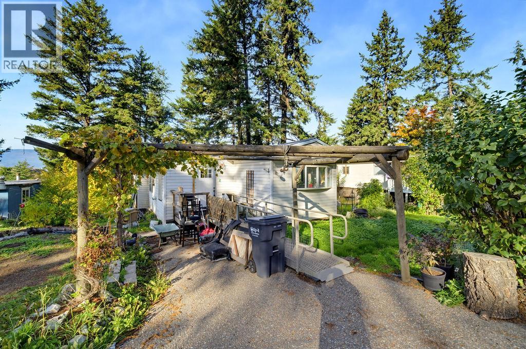 4137 Spallumcheen Drive Unit# 18, Armstrong, British Columbia  V0E 1B6 - Photo 45 - 10403719