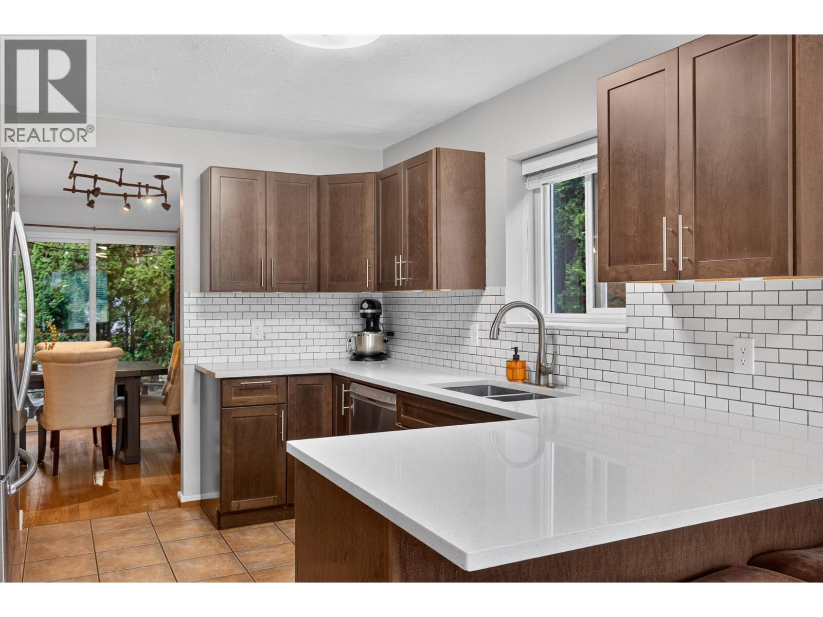 1853 Edgehill Avenue Unit# 10, Kelowna, British Columbia  V1V 1X8 - Photo 5 - 10403024