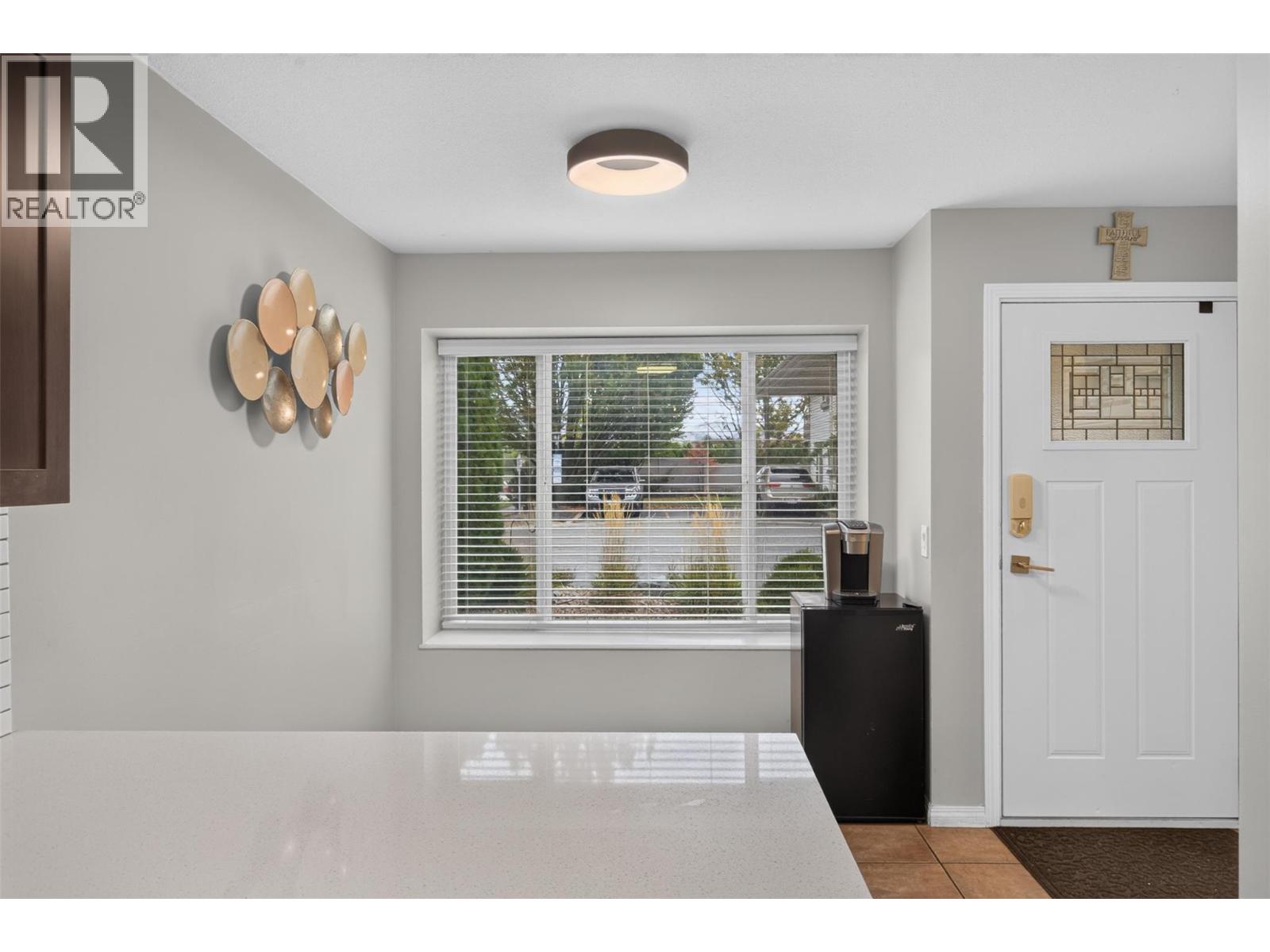 1853 Edgehill Avenue Unit# 10, Kelowna, British Columbia  V1V 1X8 - Photo 7 - 10403024