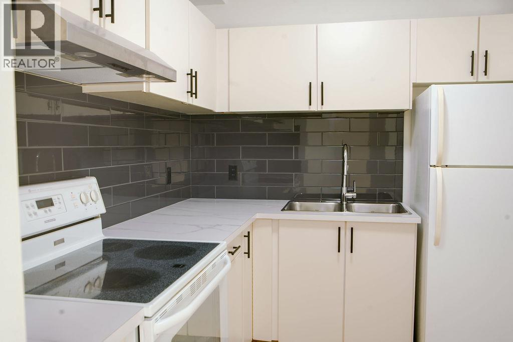 44 Whiteshield Crescent S Unit# 301, Kamloops, British Columbia  V2E 2J1 - Photo 20 - 10403806