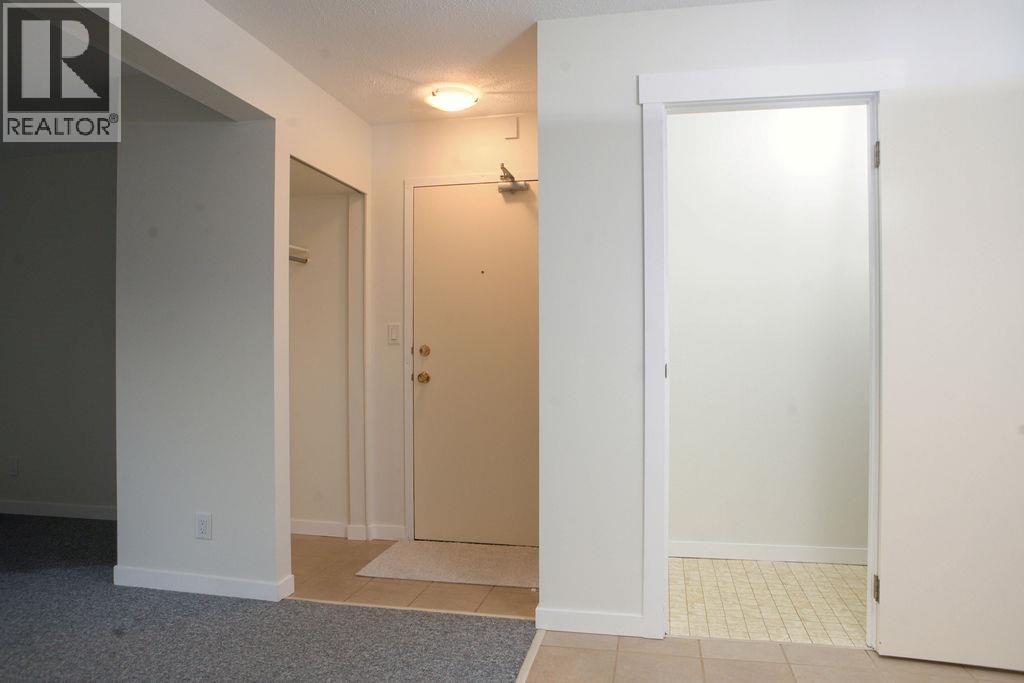 44 Whiteshield Crescent S Unit# 301, Kamloops, British Columbia  V2E 2J1 - Photo 30 - 10403806