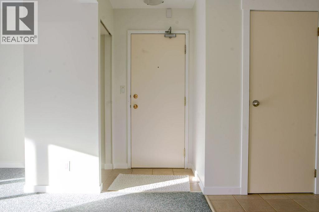 44 Whiteshield Crescent S Unit# 301, Kamloops, British Columbia  V2E 2J1 - Photo 9 - 10403806