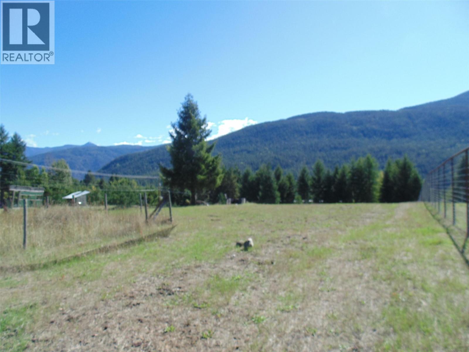 Centreplace Road, Krestova, British Columbia  V0G 1H2 - Photo 11 - 10403808