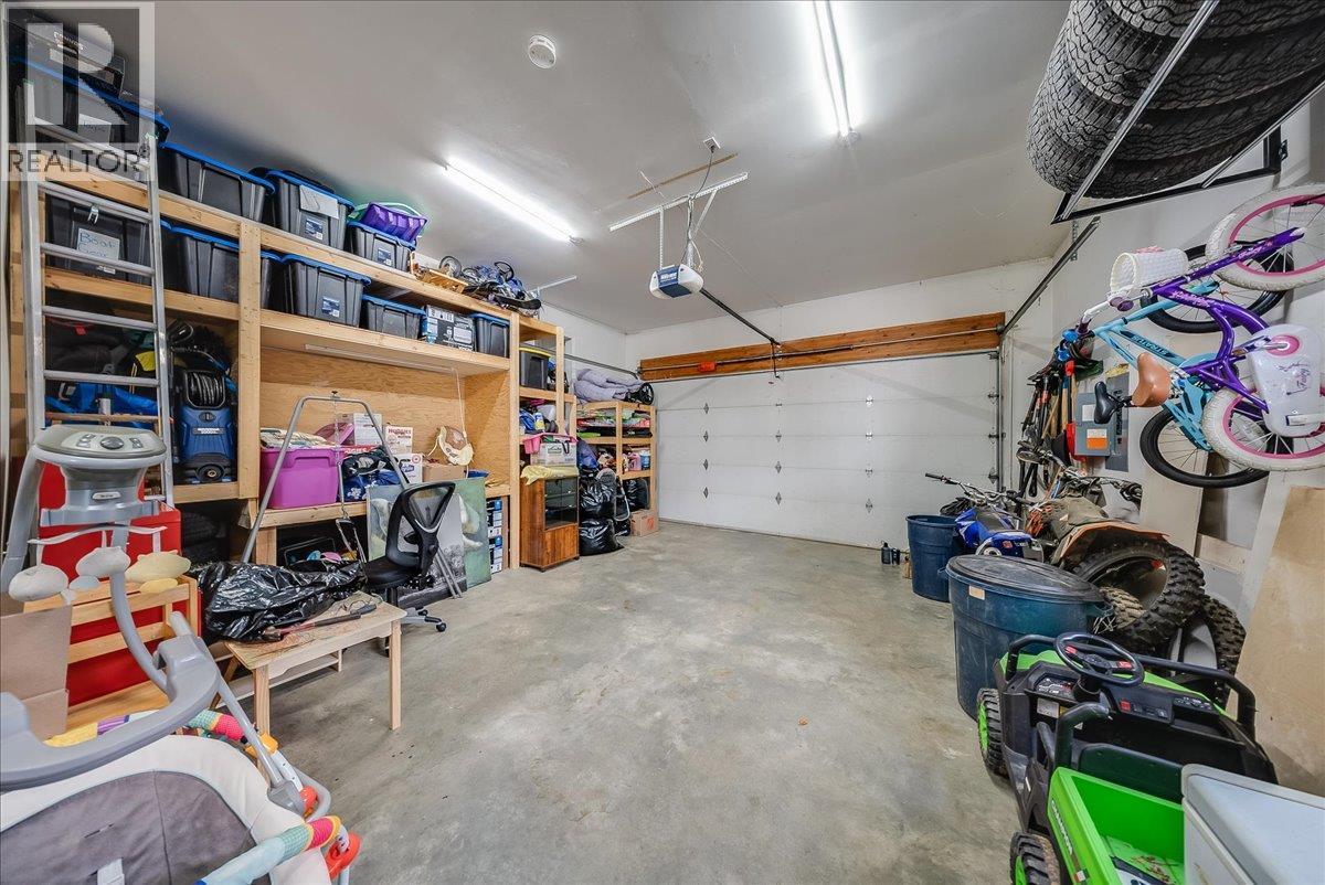 2045 Raspberry Road, Castlegar, British Columbia  V1N 4T6 - Photo 19 - 10403496